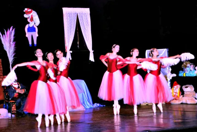 Cultura Burgos: El Ayuntamiento empieza la celebración del Día Mundial de la Danza
