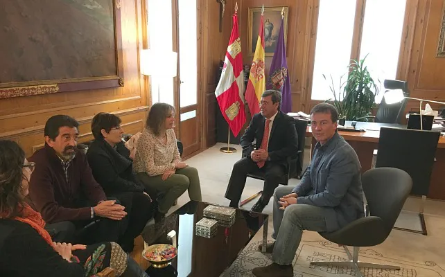 Reunión entre la Diputación de Burgos y ediles del Condado de Treviño