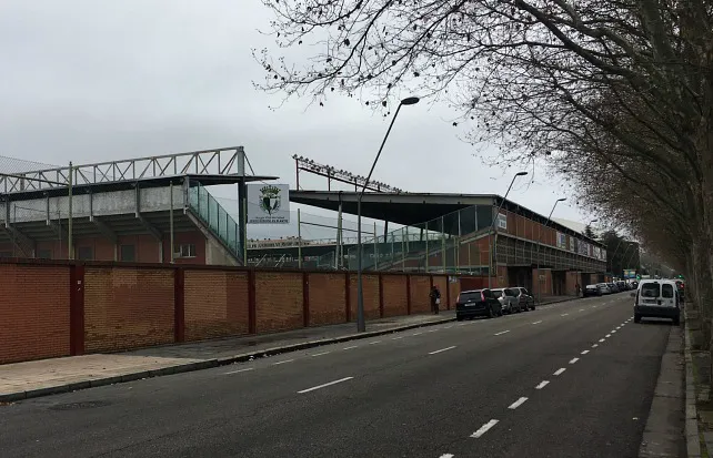 Deportes Burgos: Los aficionados del Burgos CF podrán viajar gratis a Boiro