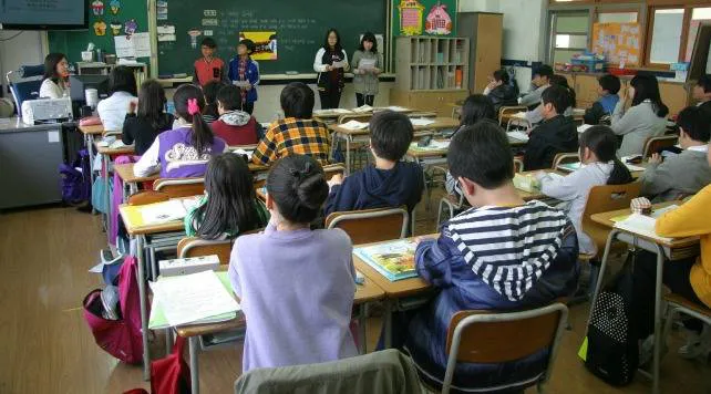 Educación Burgos: Los alumnos con dos suspensos podrán tener el título de ESO si no son Lengua o Matemáticas