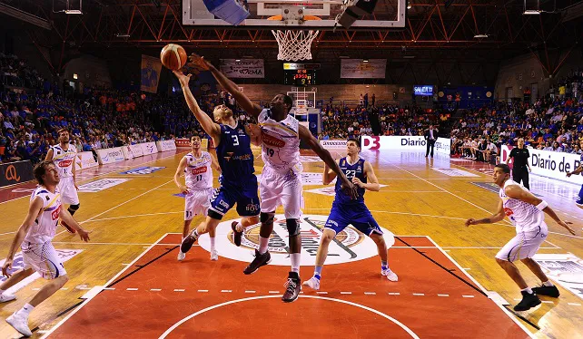 Deportes Burgos: El San Pablo doblega a Palencia en un final de infarto (80-79)