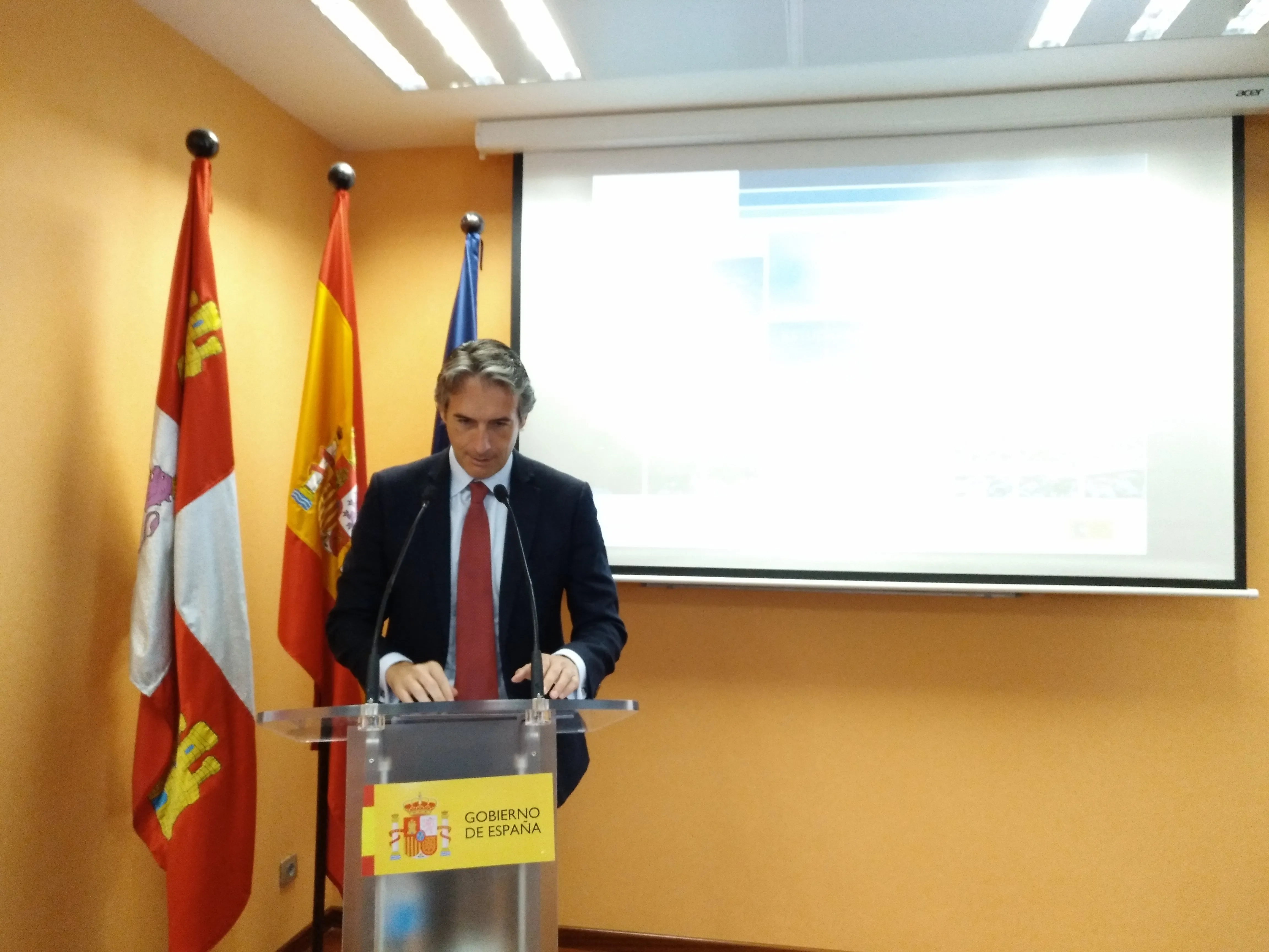 Actualidad Burgos: Fomento aspira a unir Burgos y Vitoria con AVE en el año 2023