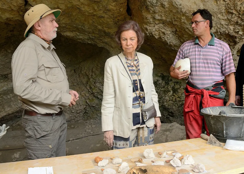 Actualidad Burgos: La Reina Sofía preside la reunión del Patronato de la Fundación Atapuerca