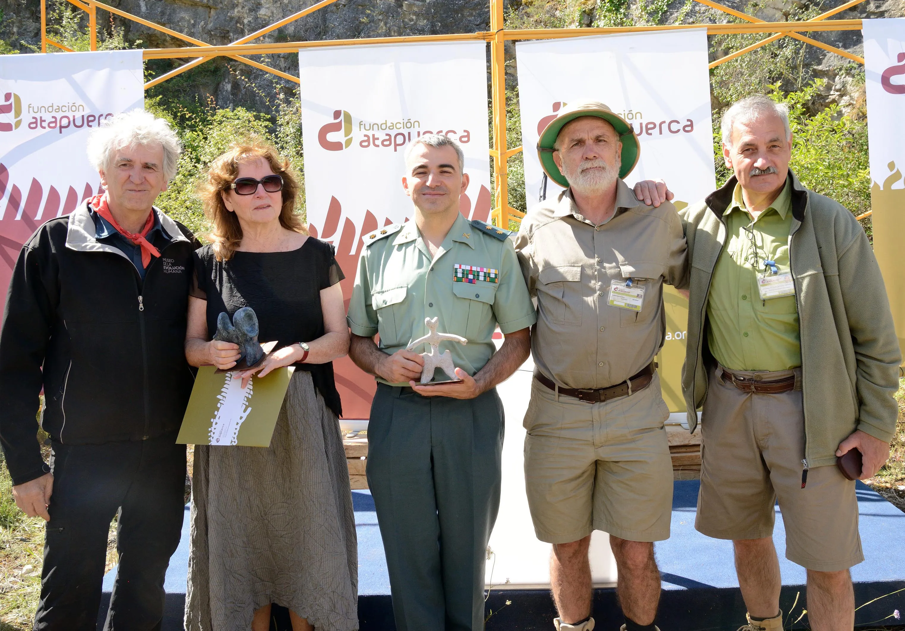 Cultura Burgos: Mina Weinstein-Evron y la Comandancia de la Guardia Civil de Burgos, Premios Evolución 2017 de la Fundación Atapuerca