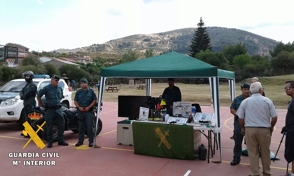 Provincia Burgos: La Guardia Civil colabora con el Proyecto Monachus sobre el buitre negro