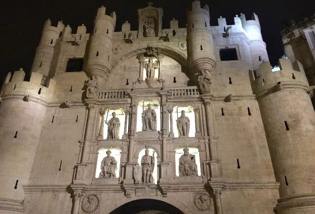 Local Burgos: El Arco de Santa María lucirá de verde en favor de las enfermedades mitocondriales