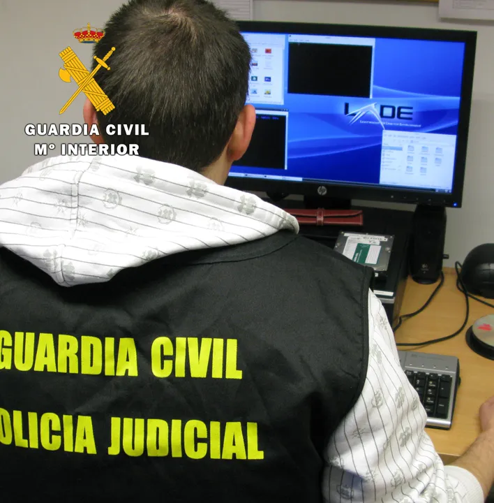Sucesos Burgos: La Guardia Civil destapa un entramado internacional de estafas a través de Internet