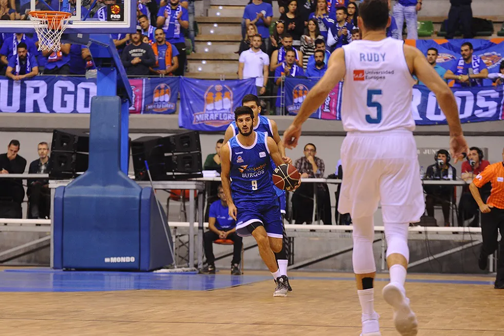 Deportes Burgos: El San Pablo Burgos ofrece una buena imagen ante el Real Madrid (73-86)