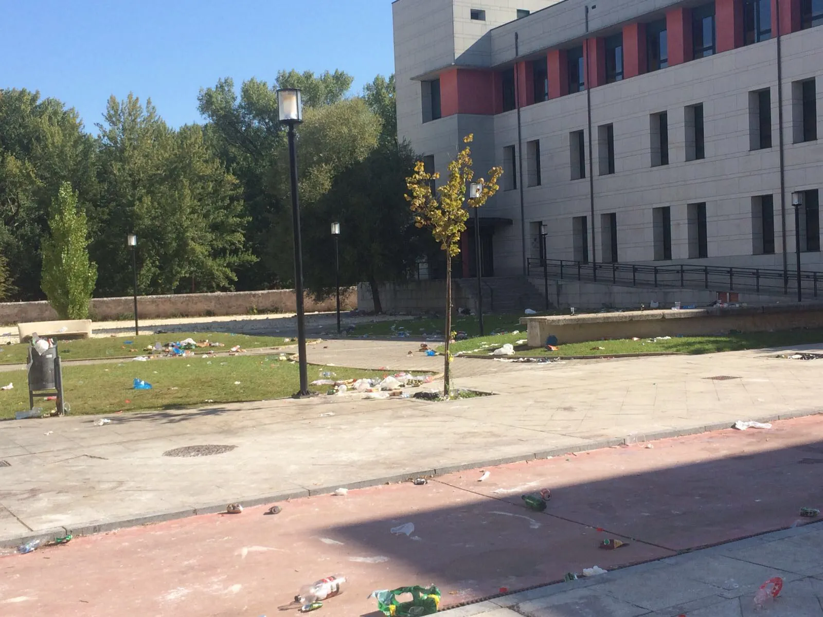 Foto denuncia Burgos: Universidad