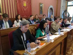 Actualidad Burgos: El Pleno retira el título de Alcalde Honorario y la medalla de oro a Francisco Franco
