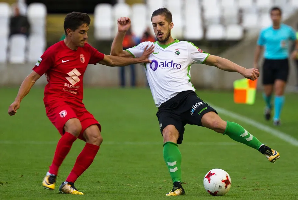Deportes Burgos: El Burgos CF cosecha su primera derrota de la temporada en Santander (1-0)