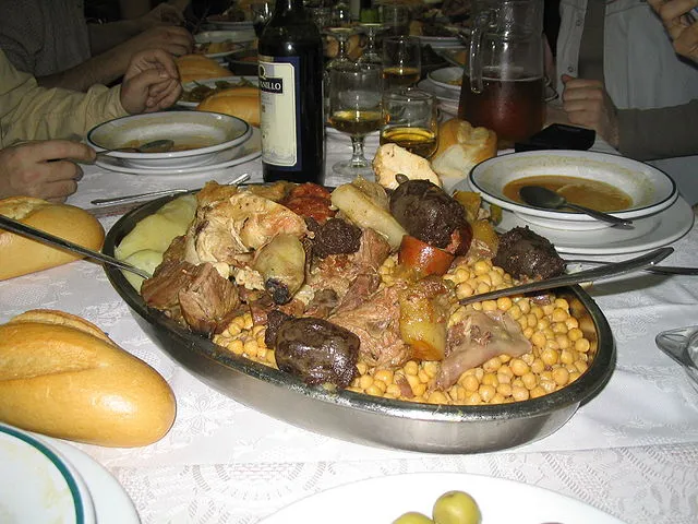 Local Burgos: Éxito rotundo el proyecto Burgos entre cucharas
