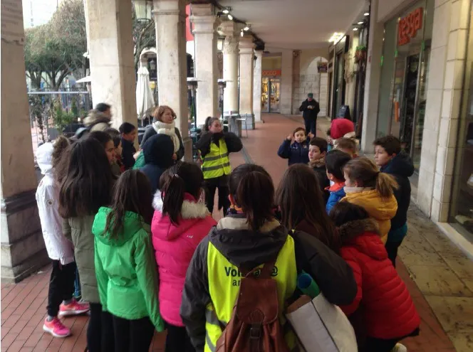 Local Burgos: La Escuela va a la compra