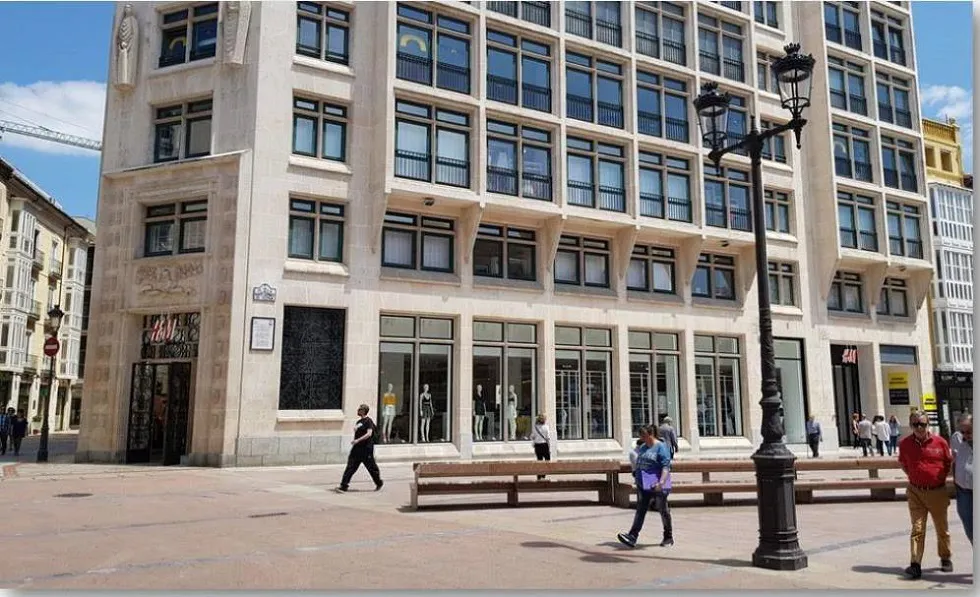 Actualidad Burgos: Mutualidad compra a Andic la megatienda de H&M en Burgos