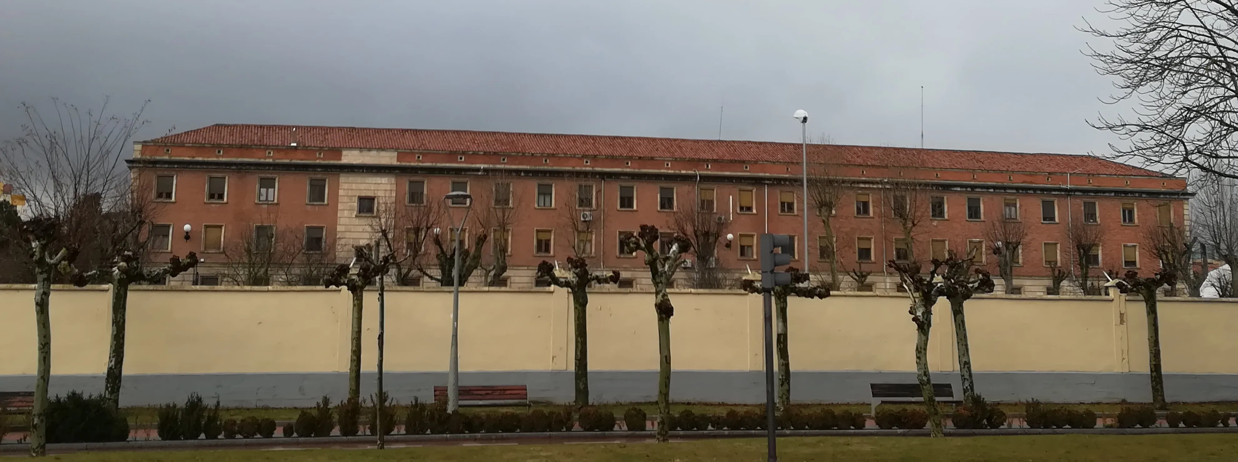 Actualidad Burgos: Los socialistas asumen que el solar de Artillería está vendido y pide que el Diego Porcelos se abra a la ciudad