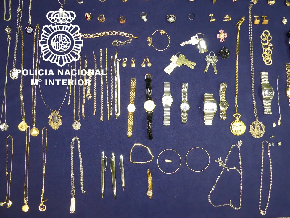 Sucesos Burgos: Detenida por robar joyas en los domicilios donde trabajaba