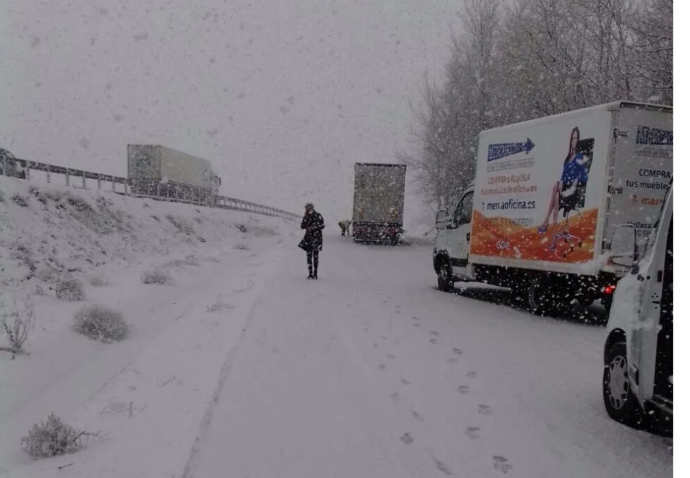 Local Burgos: La Delegación del Gobierno en Castilla y León activa la fase de preemergencia por nevadas en las carreteras del Estado en las provincias de Ávila, Burgos, León, Palencia y Segovia