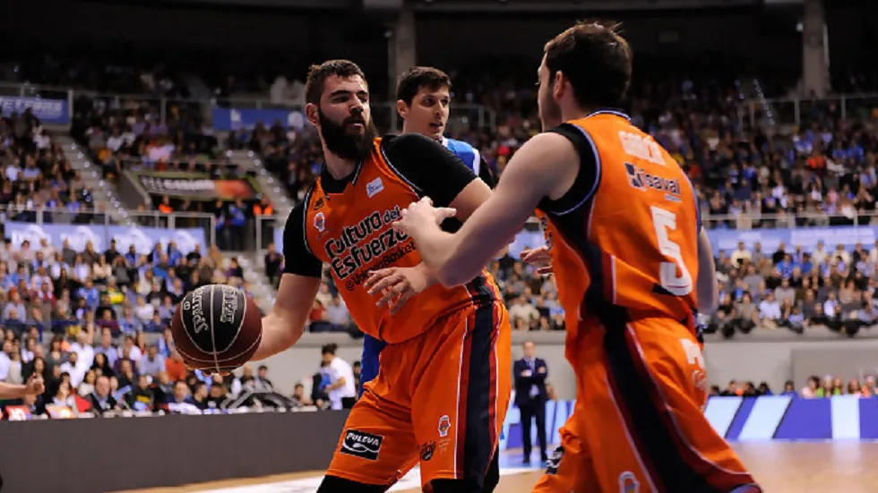 Deportes Burgos: San Pablo Burgos no puede con la fortaleza de Valencia Basket (76-90)