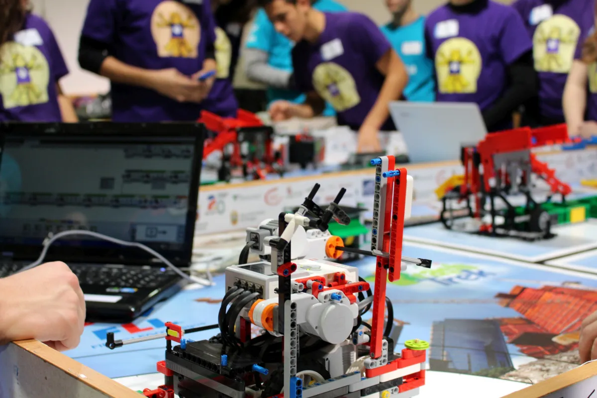 Universidad Burgos: 300 jóvenes participan en el torneo FIRST LEGO League Burgos