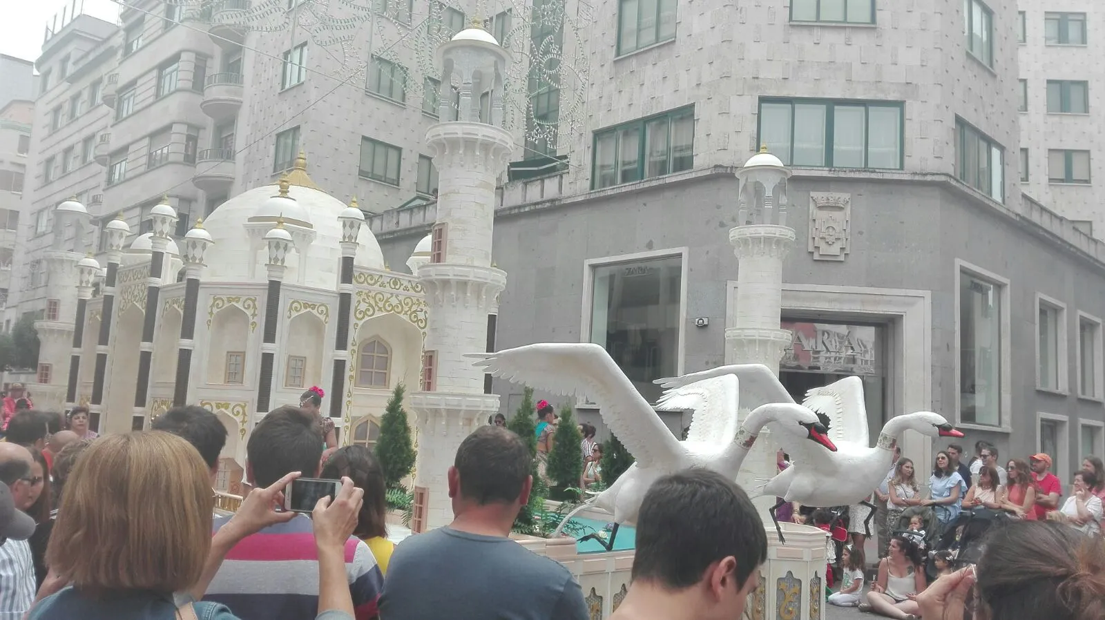 Cultura Burgos: El IMC lanza una convocatoria de ideas para las carrozas y el cartel de las fiestas