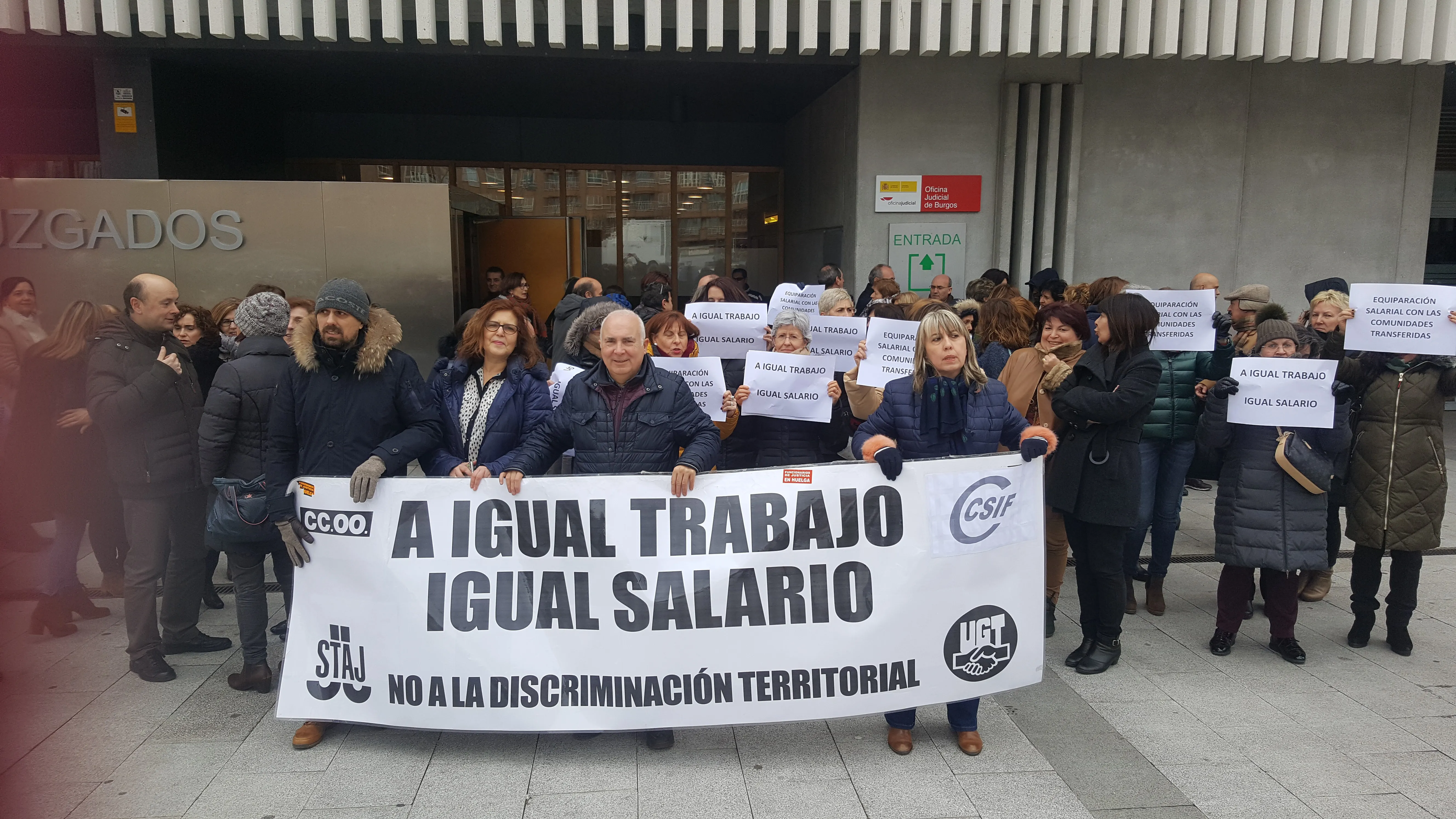 Local Burgos: Los funcionarios de Justicia vuelven a concentrarse por la equiparación salarial