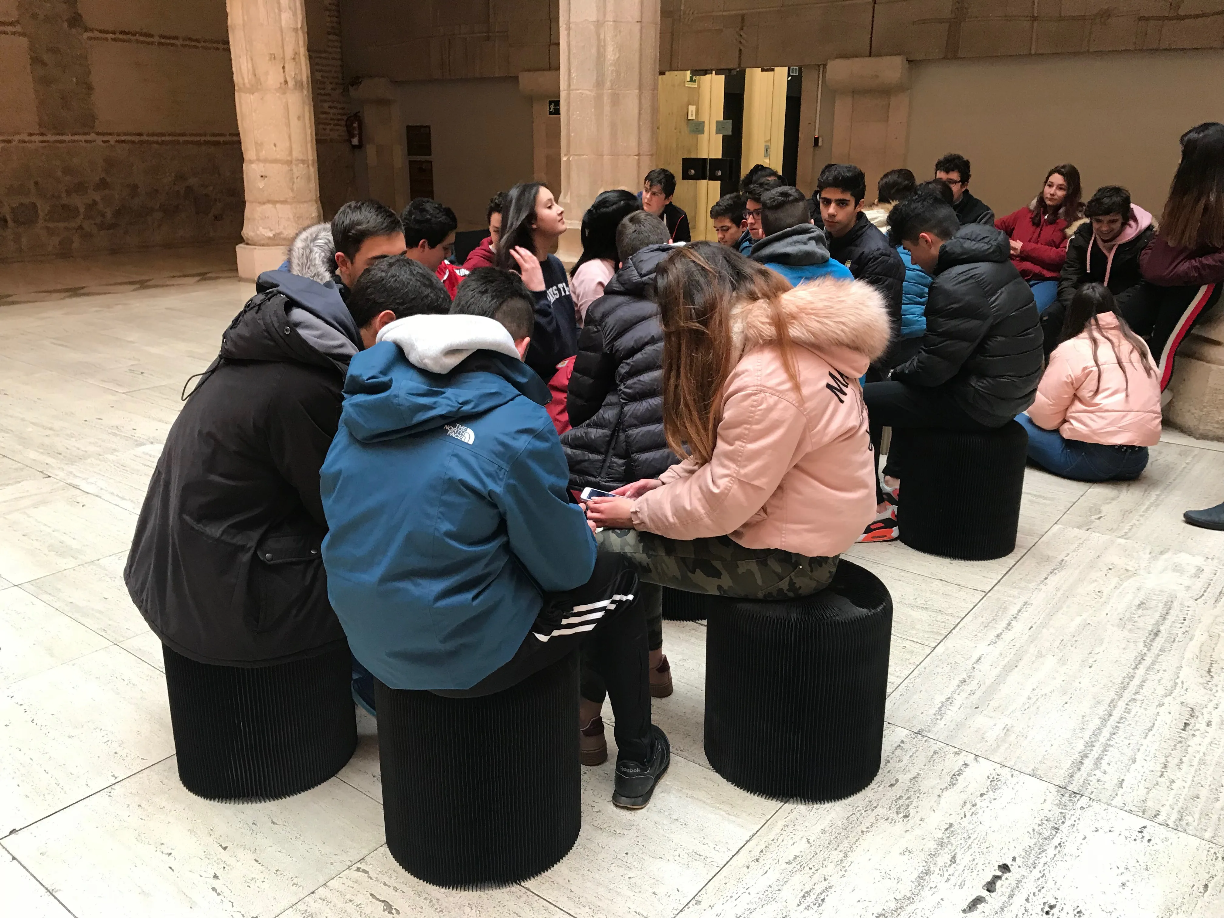 Educación Burgos: FACUA no quiere que los bancos den clases de financiación a los jóvenes