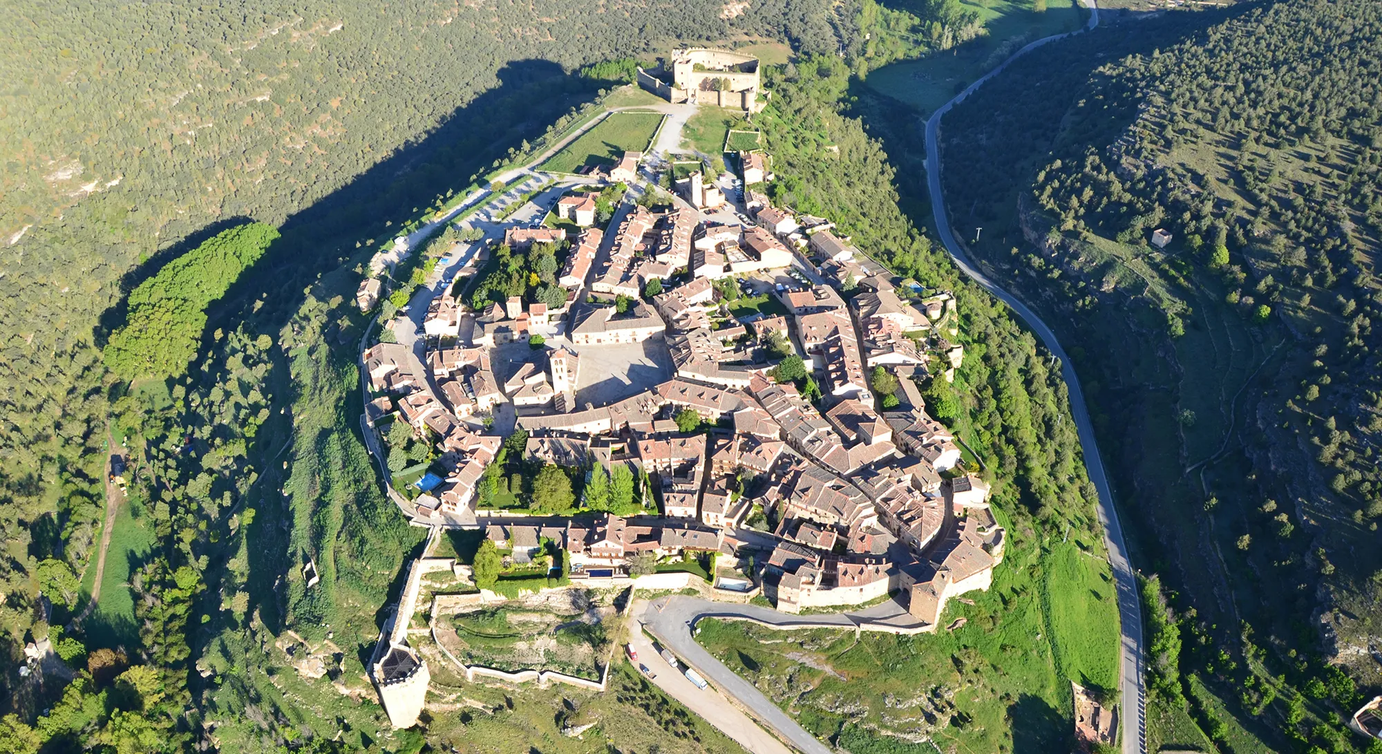 Destinos CyL Burgos: Pedraza, una villa con Historia