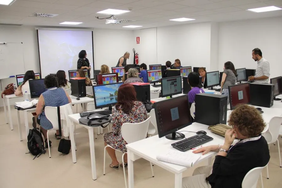 Educación Burgos: CSIF reclama una mejora real del modelo de plurilingüismo en Castilla y León