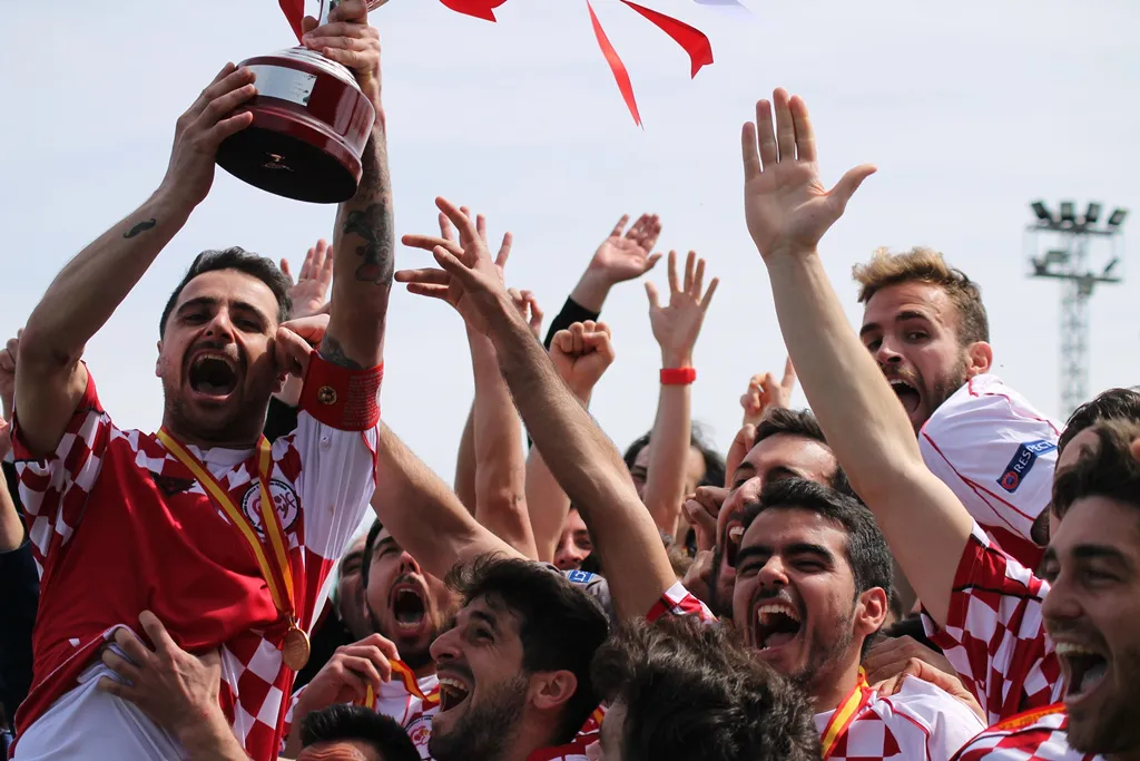Deportes Burgos: Castilla y León gana la XI Copa de Regiones UEFA
