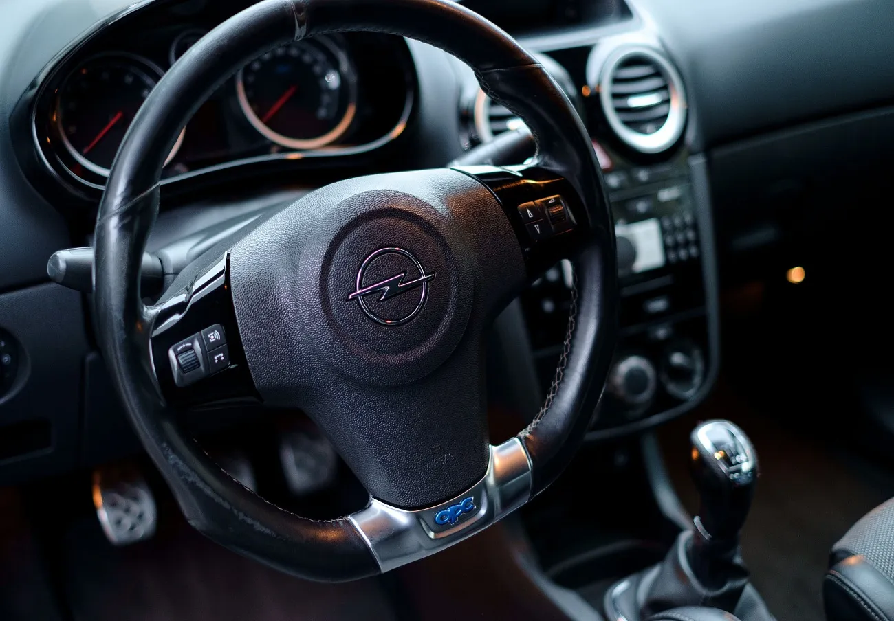 Actualidad Burgos: FACUA alerta de la llamada a revisión de los vehículos Opel Grandland X por riesgo de rotura del motor