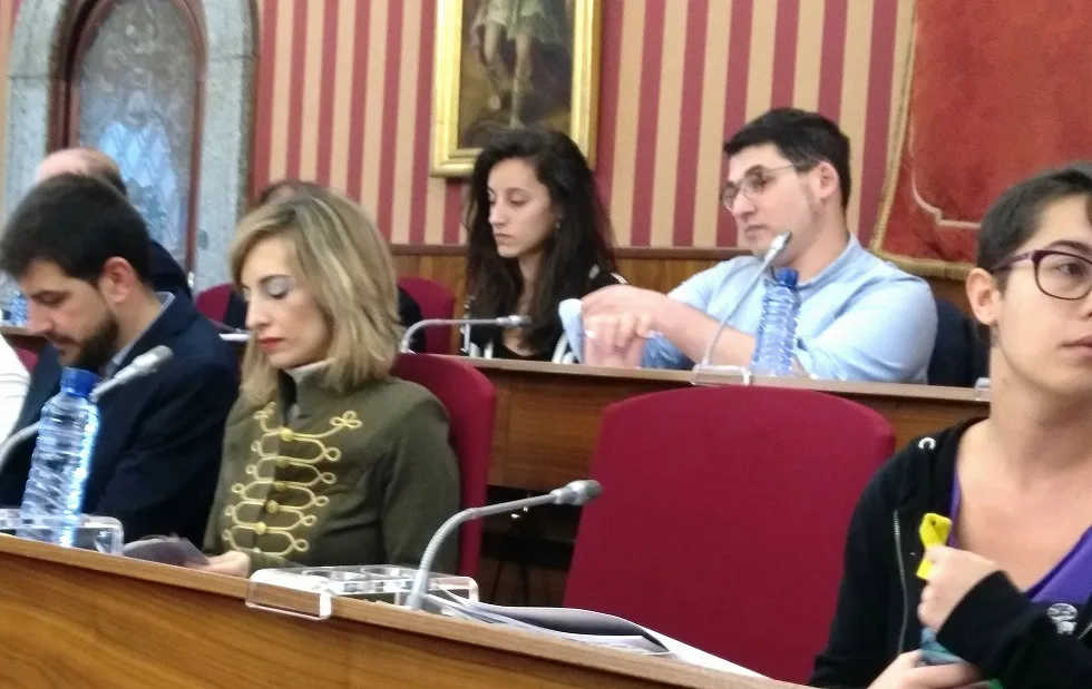 Actualidad Burgos: Raúl Salinero y Blanca Guinea se estrenan en el Pleno como concejales no adscritos