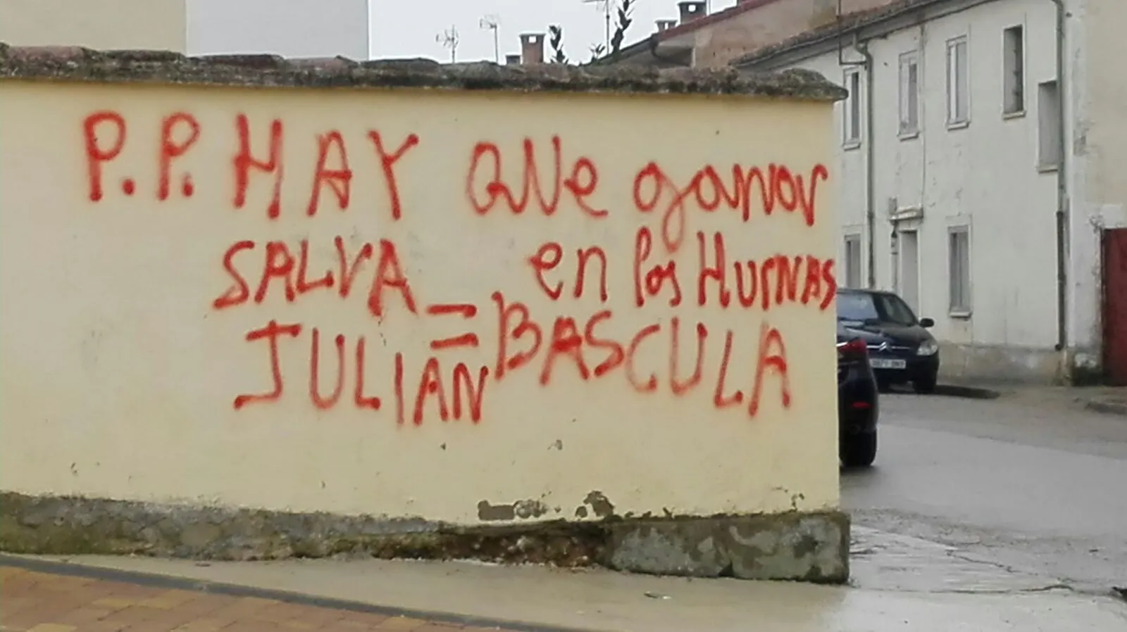 Provincia Burgos: Tardajos amanece con pintadas políticas