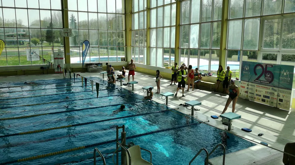 Deportes Burgos: 25 horas nadando en el Plantío: reto conseguido