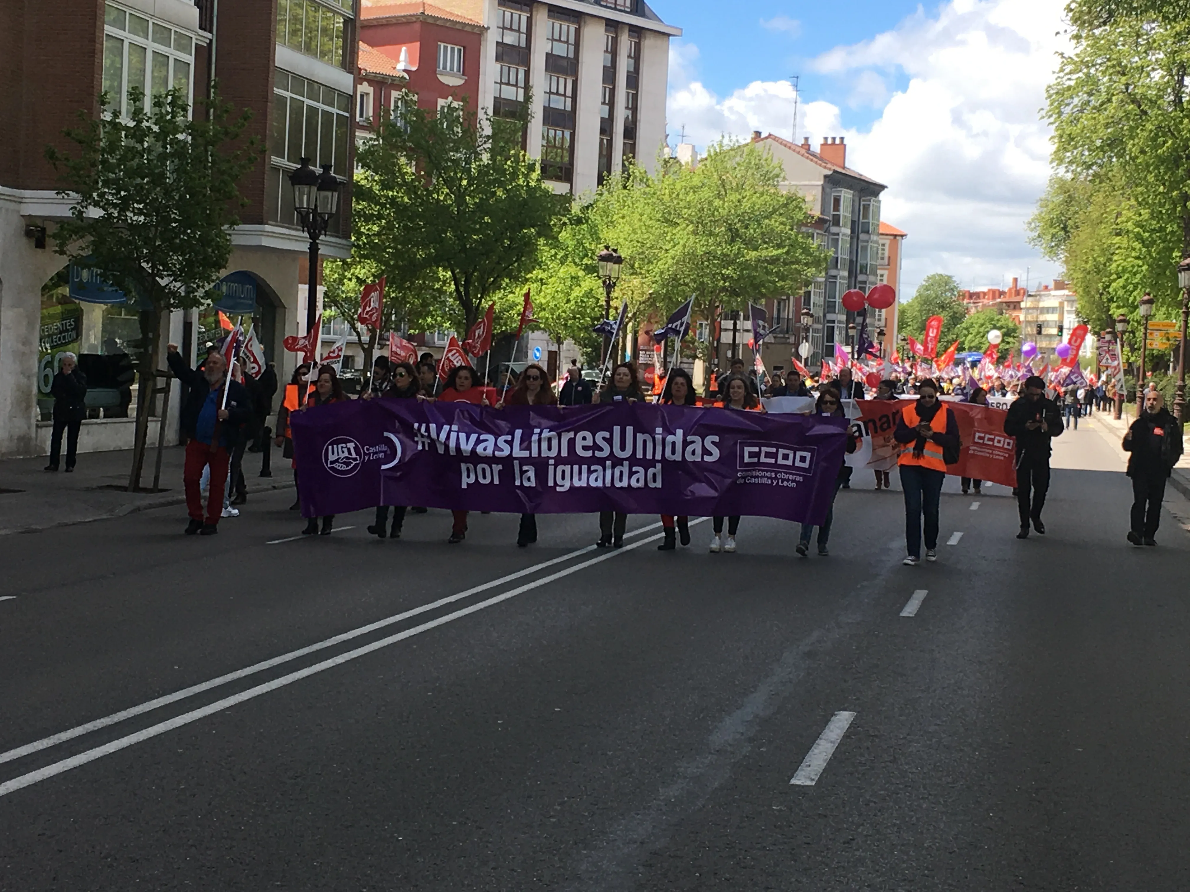 Local Burgos: 1.200 personas se manifiestan en Burgos por el 1º de Mayo