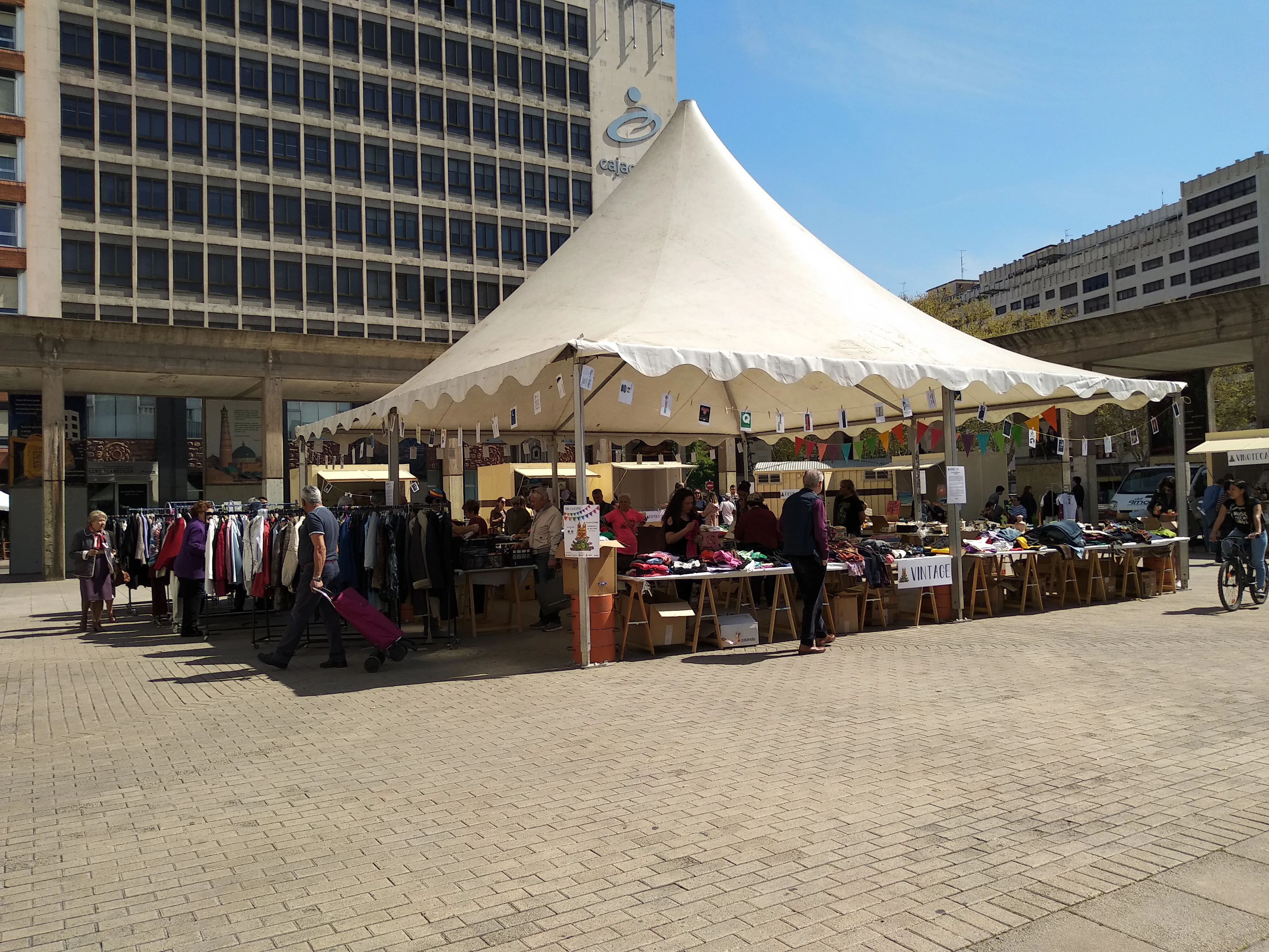 Local Burgos: APACE celebra su XIX Rastrillo Solidario