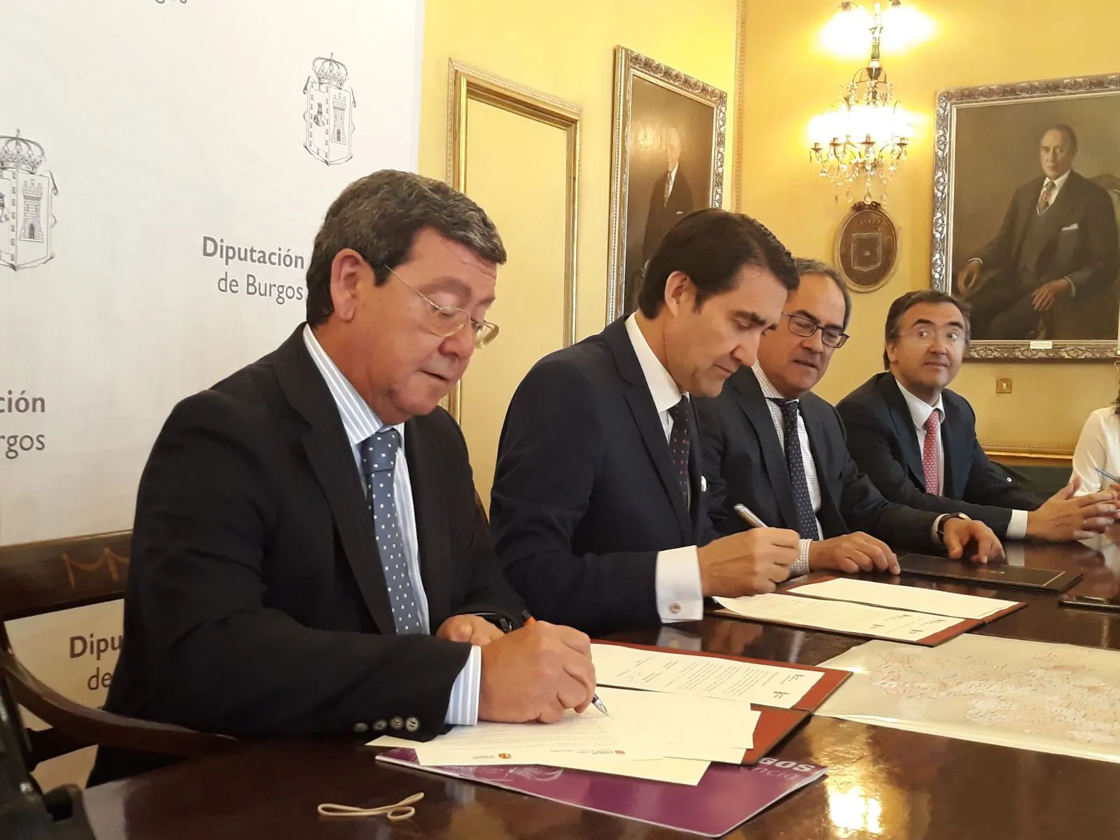 Local Burgos: Junta y Diputación de Burgos firman un convenio con el fin de apoyar a los municipios para elaborar su planeamiento urbanístico