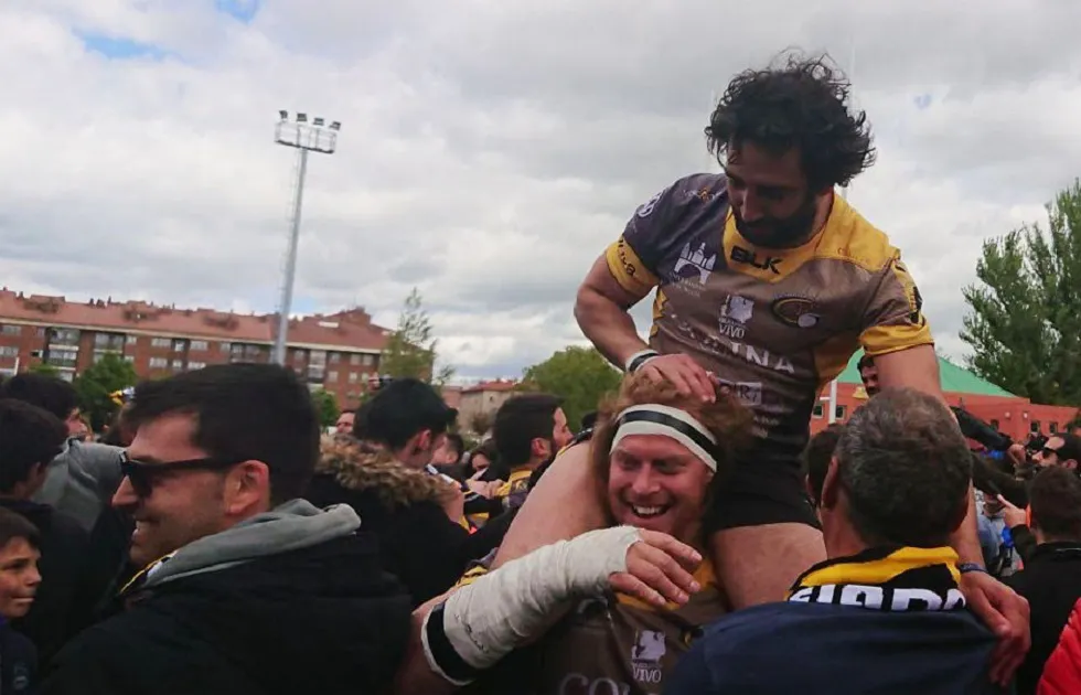Deportes Burgos: El UBU Aparejadores supera a Sevilla y logra el ascenso a División de Honor (33-22)