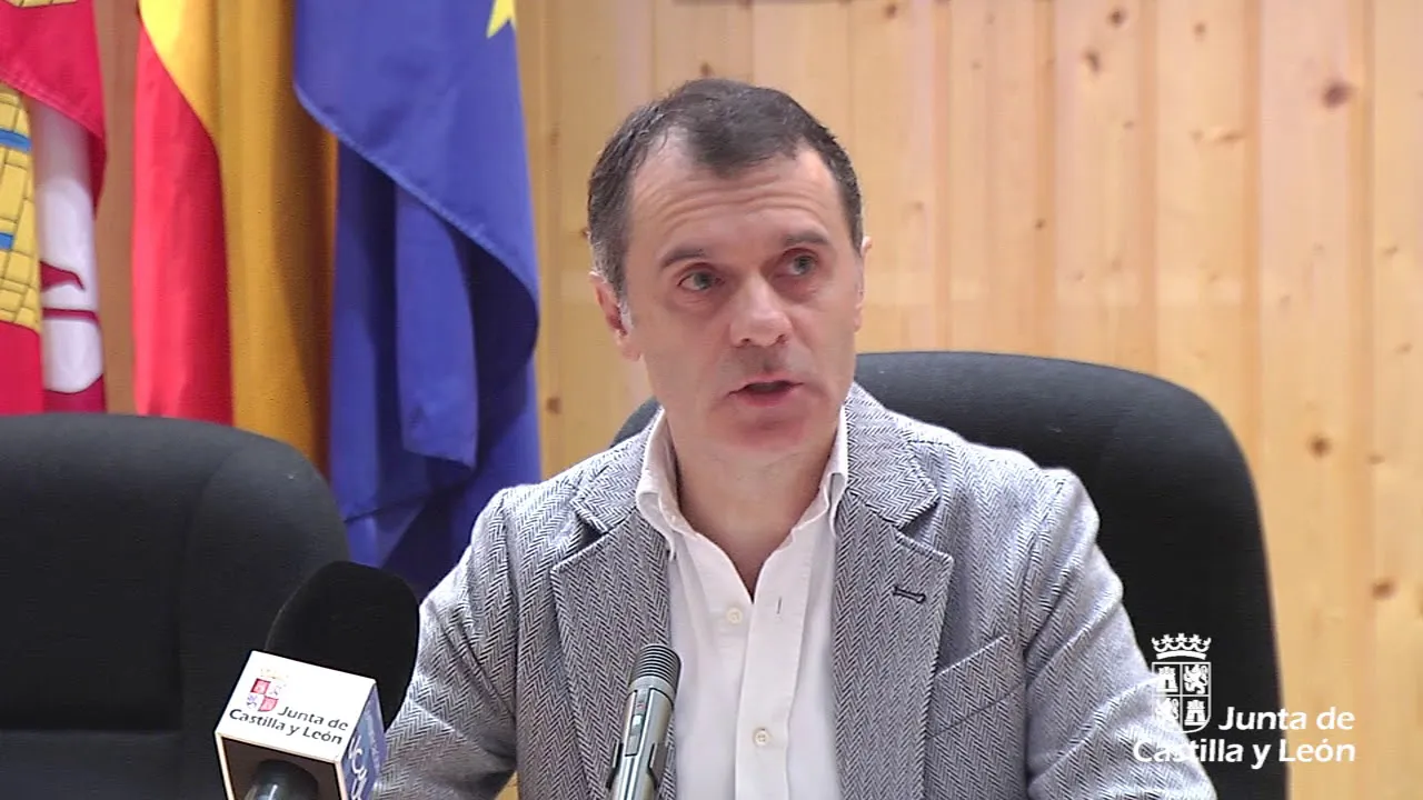 Aranda de Duero Burgos: El secretario general de la Presidencia asiste al encuentro de centros de Castilla y León en el País Vasco