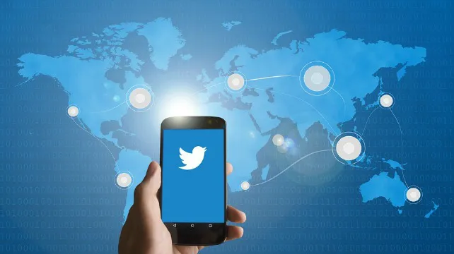 Actualidad Burgos: Twitter aconseja modificar la contraseña a sus más de 330 millones de usuarios por un fallo de seguridad