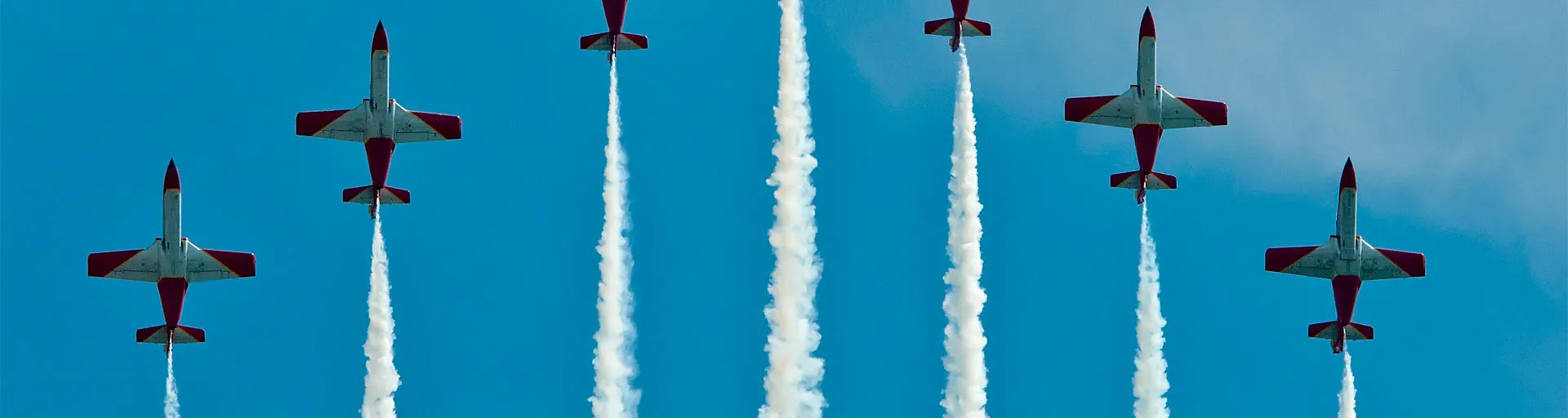 Cultura Burgos: La Patrulla Águila sobrevuela la ciudad