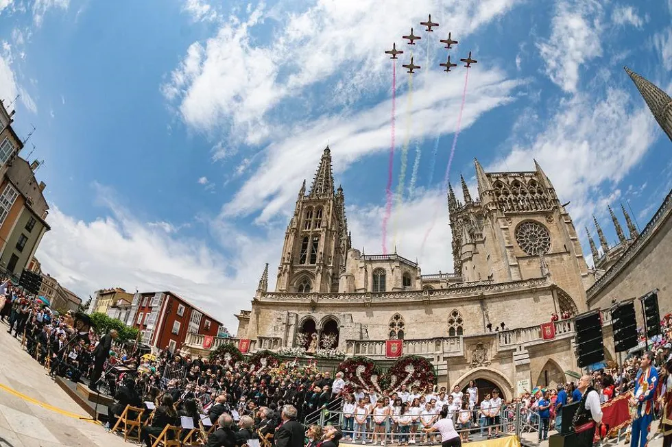 Actualidad Burgos: El Himno a Burgos y la Patrulla Águila, protagonistas de las Fiestas