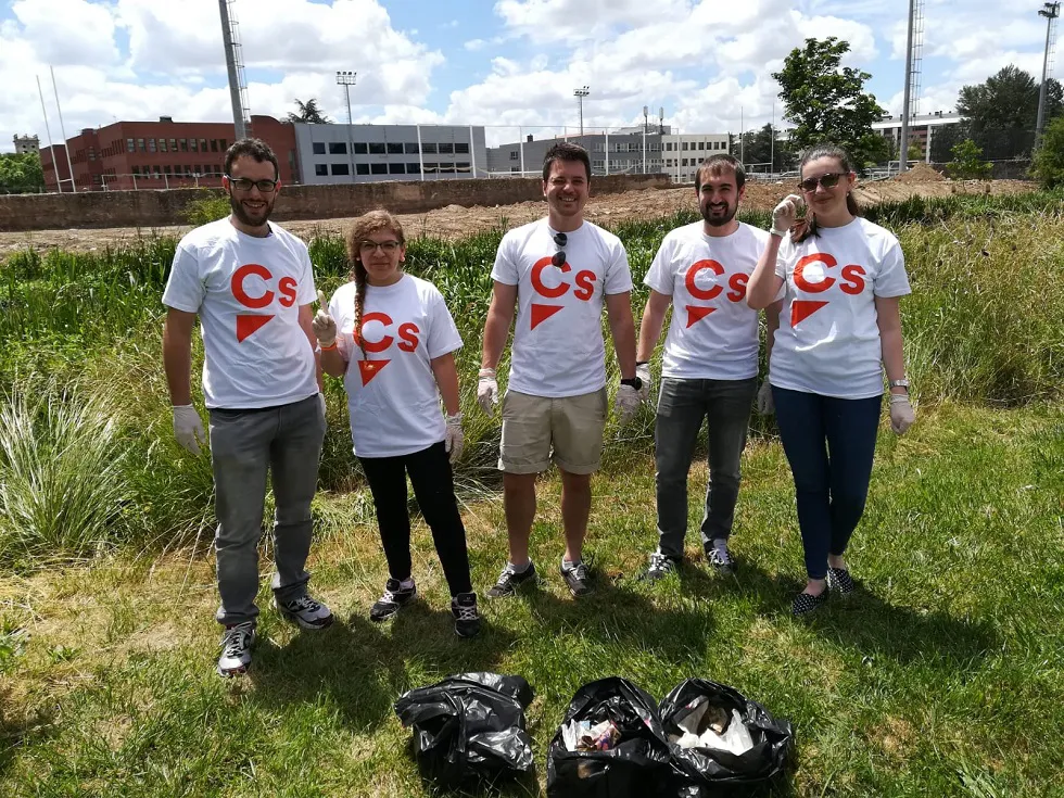 Actualidad Burgos: Jóvenes Cs organiza en Burgos una campaña de limpieza de bosques y ríos
