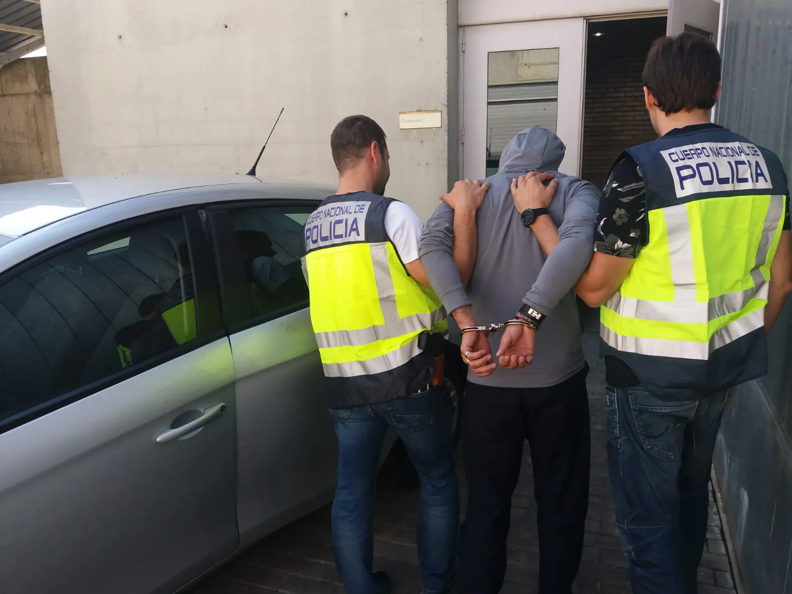 Sucesos Burgos: La Policía Nacional de Burgos detiene a un hombre por una reclamación internacional