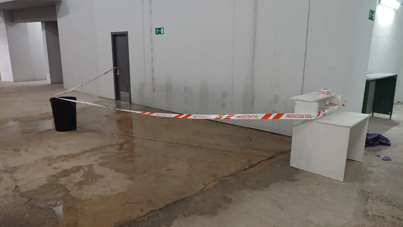 Local Burgos: La lluvia y una posible avería inundan el Coliseum