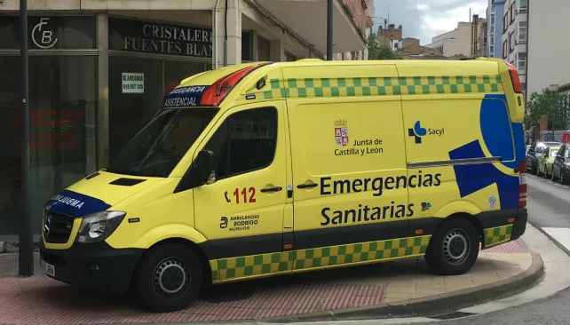 Sucesos Burgos: Cuatro heridos tras una colisión entre tres turismos en la glorieta Juan Gil