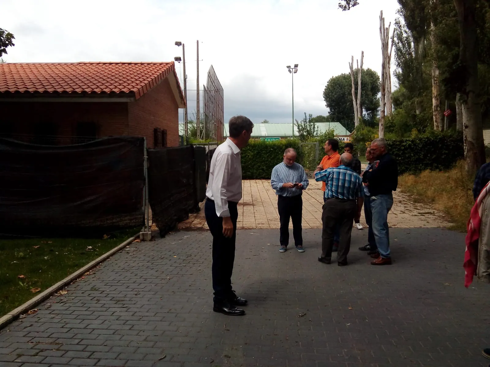 Local Burgos: Javier Lacalle y Daniel de la Rosa visitan las reformas en la bolera de Capiscol