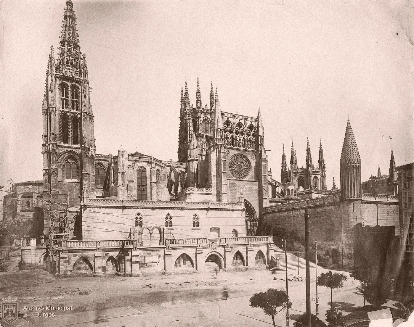 Historia Burgos: La Plaza del Rey San Fernando