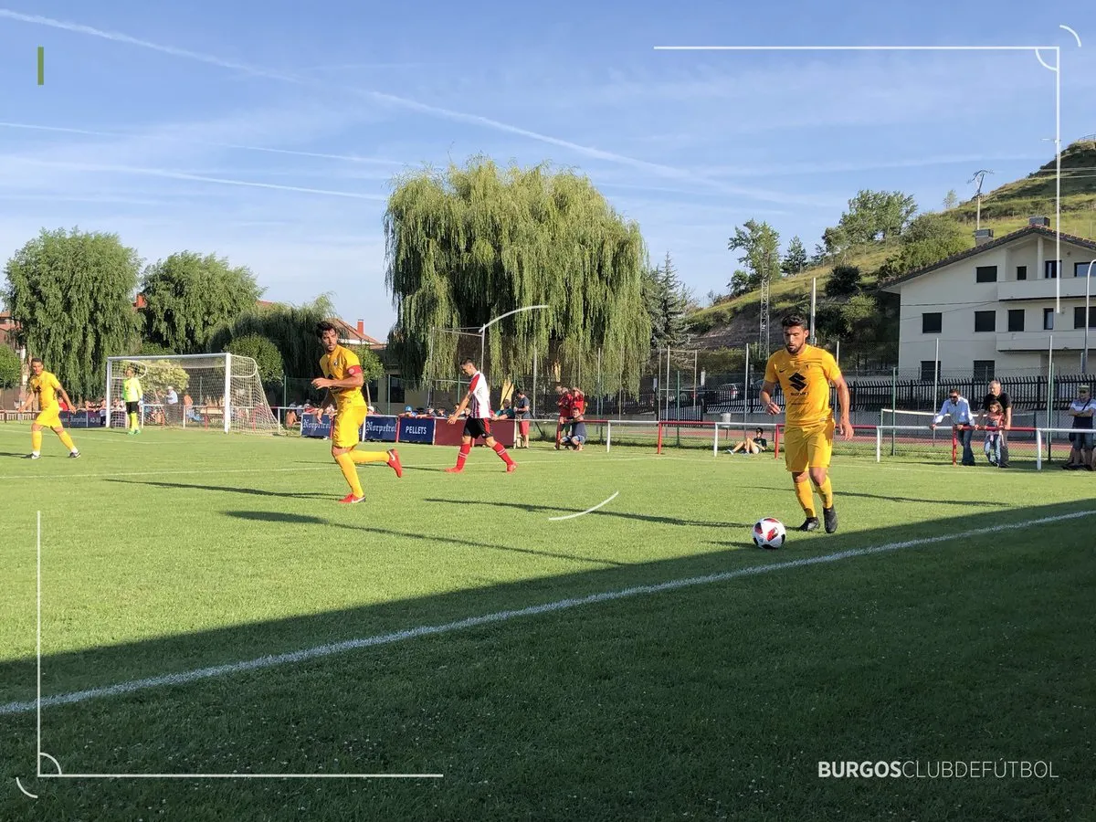Deportes Burgos: El Burgos CF inicia la pretemporada con un empate ante el Ath. Bilbao B