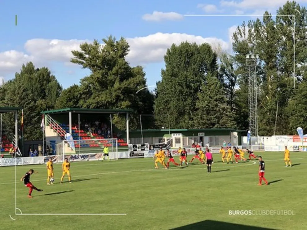 Deportes Burgos: El Burgos CF acaba la pretemporada con una derrota inmerecida ante el Logroñés (1-2)