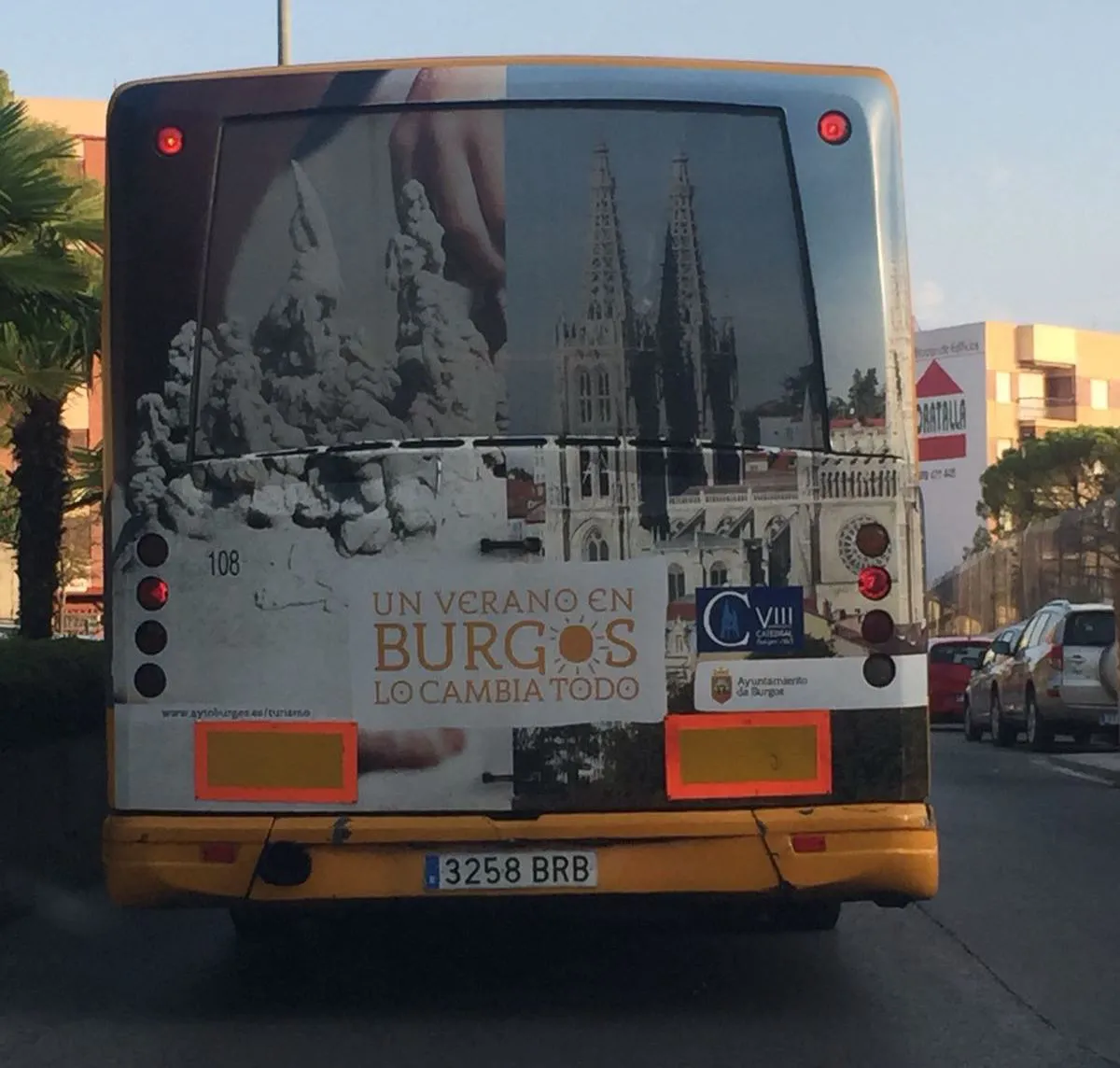 Local Burgos: La campaña de promoción turística de Burgos en los autobuses municipales de Elche, Valencia y Murcia se amplía hasta el final del verano y tendrá un impacto de 12 millones de personas